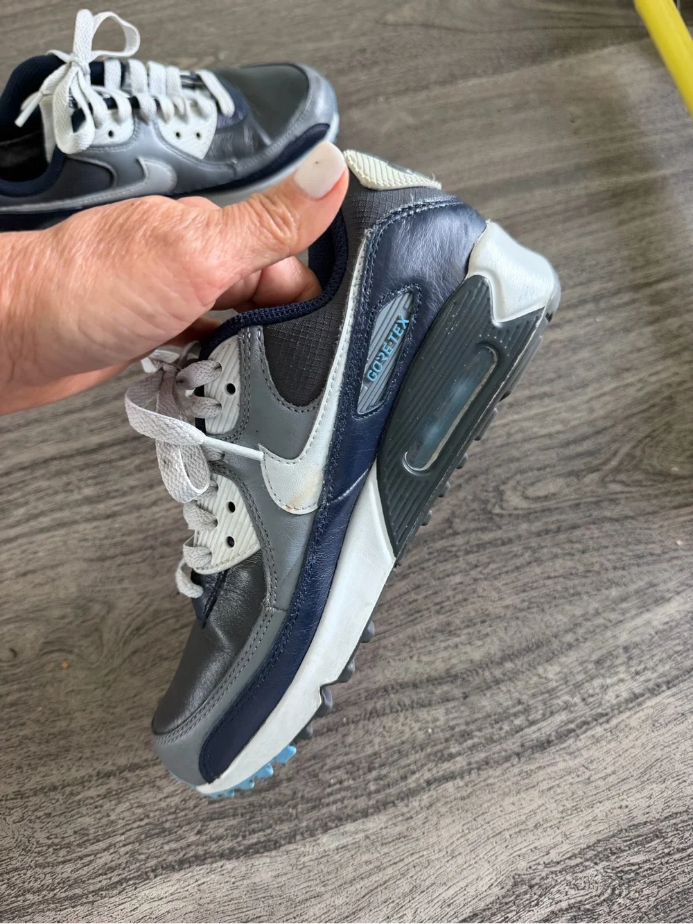 Nike Teen Nike Max Leather Sneakers in Black & Gray